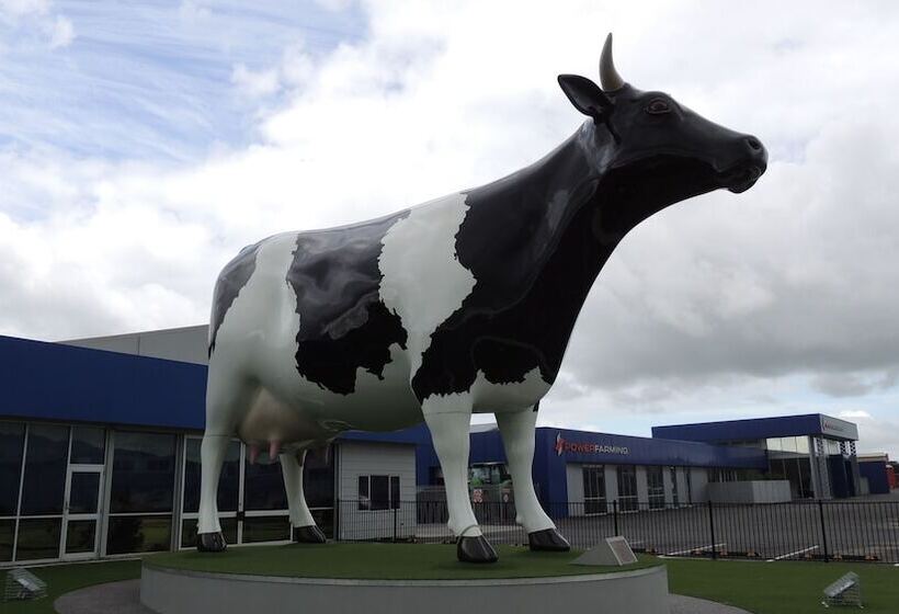 فندق على الطريق Central Motor Lodge