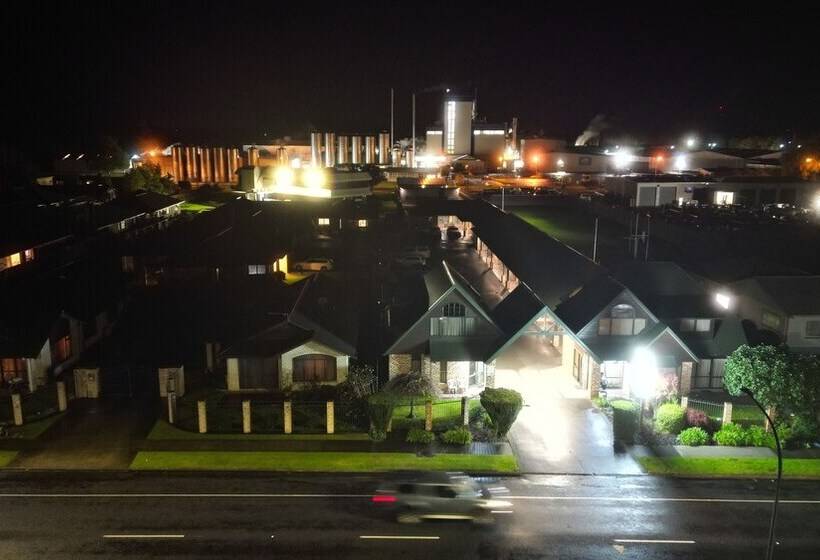 فندق على الطريق Central Motor Lodge