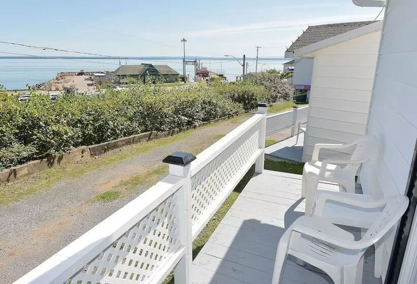 Motels Chalets Flots Bleus