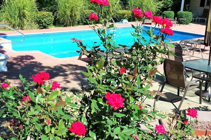 פנסיון Lafayette Grand Manor