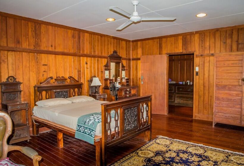 پانسیون Oceania House