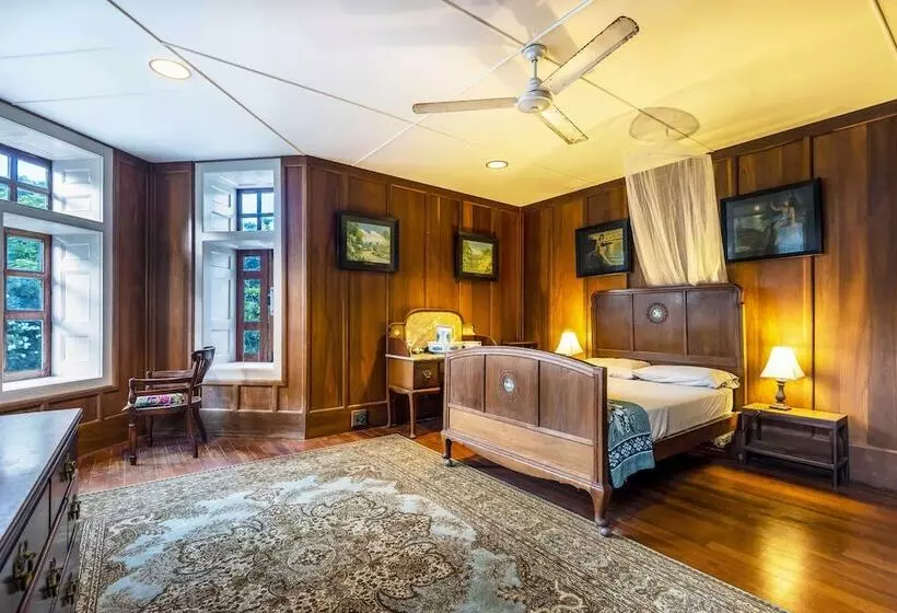 پانسیون Oceania House