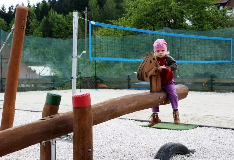 Majatalo Penzion Rzehaczek