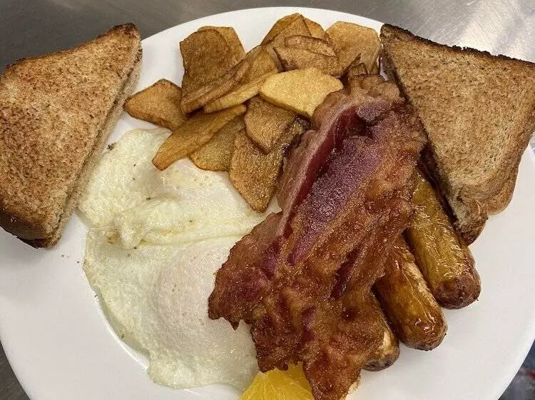 The Dockside Inn & Restaurant