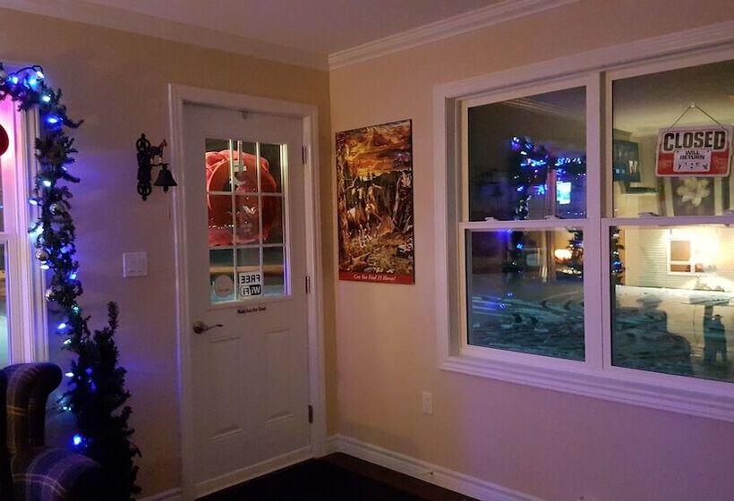 The White Horse Motel