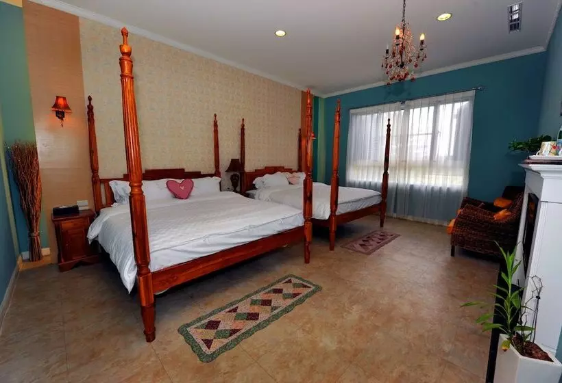 تختخواب و صبحانه Darling Homestay