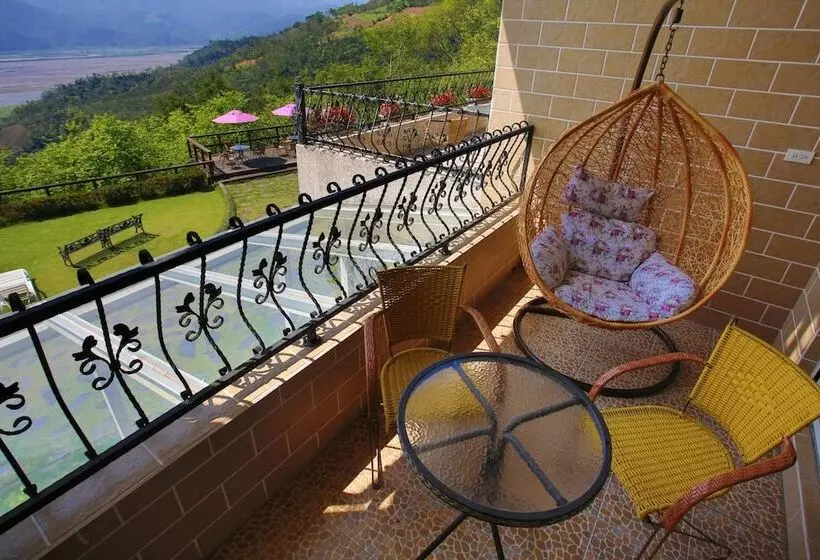 تختخواب و صبحانه Yilan Ya Lu Homestay