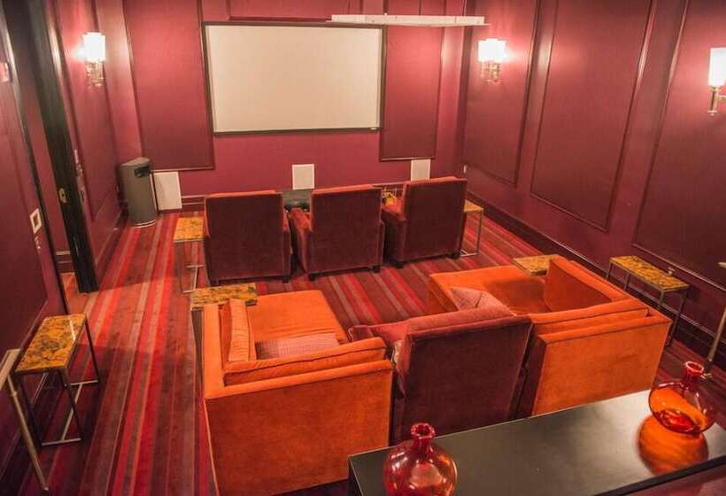 Crystal Quarters Furnished Apartments At The Gramercy