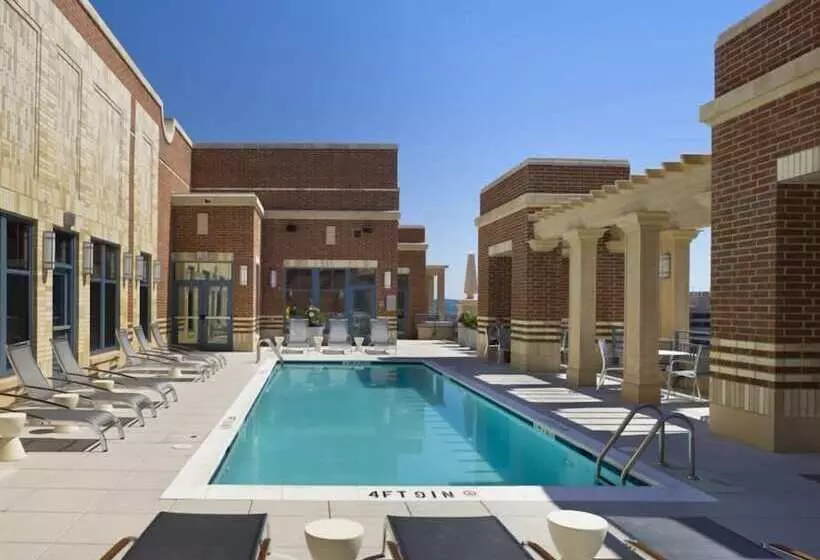 Crystal Quarters Furnished Apartments At The Gramercy