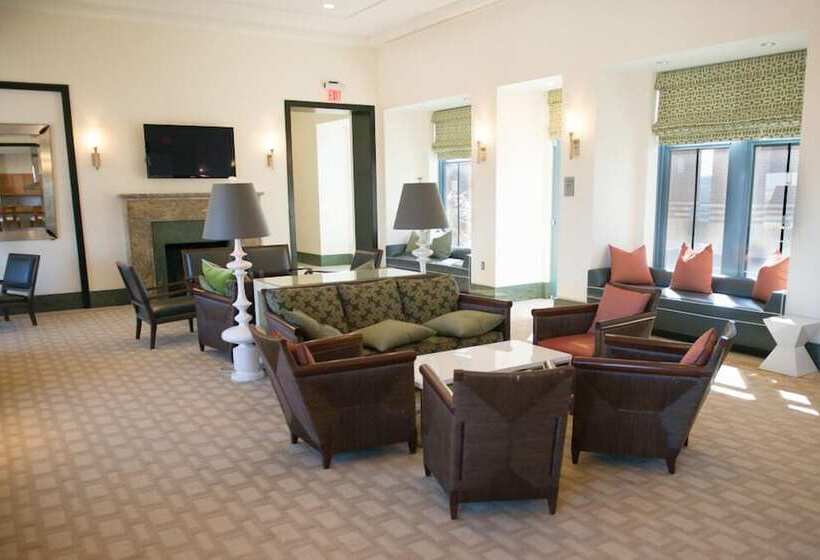 Crystal Quarters Furnished Apartments At The Gramercy