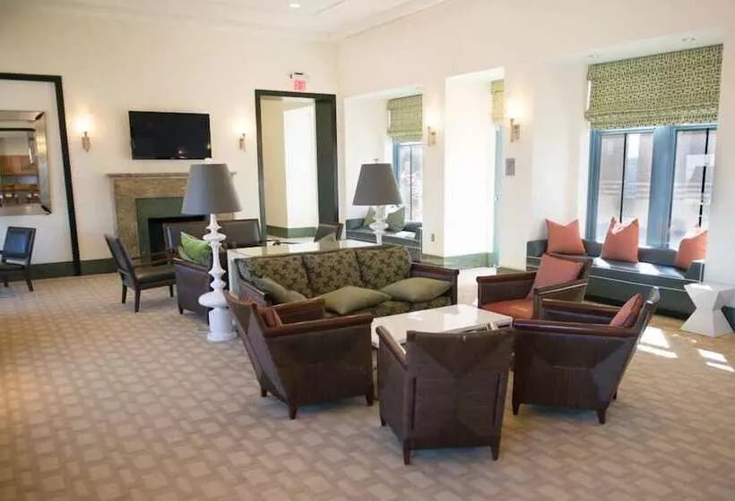 Crystal Quarters Furnished Apartments At The Gramercy