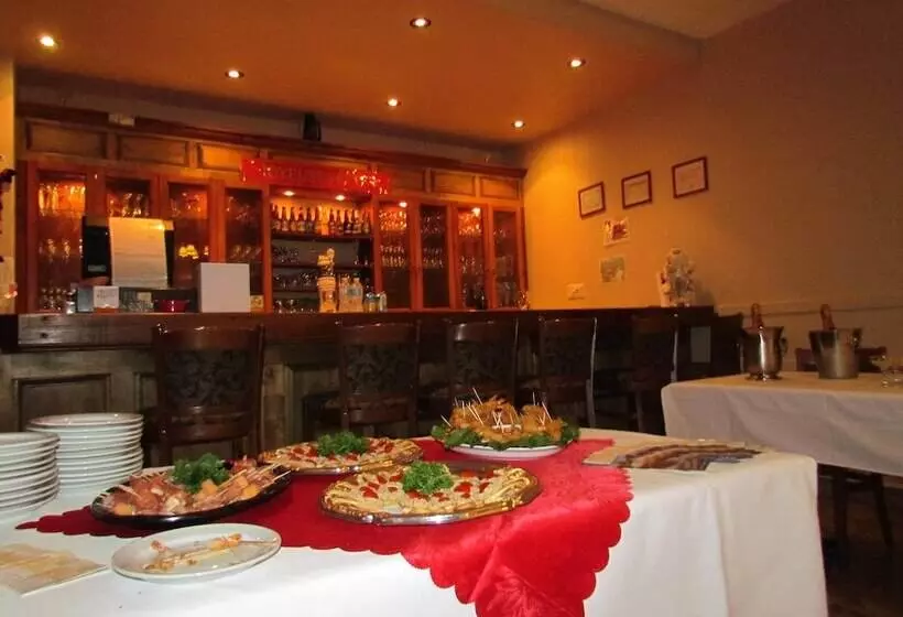 Hostelli L Auberge Et Restaurant La Glacière