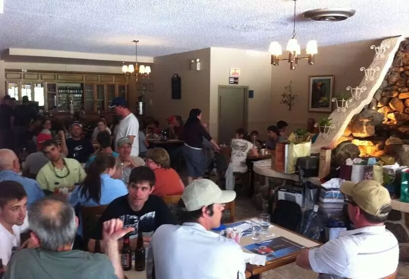 Hostelli L Auberge Et Restaurant La Glacière