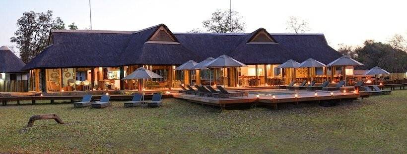 هتل Fathala Wildlife Reserve