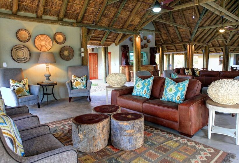 هتل Fathala Wildlife Reserve