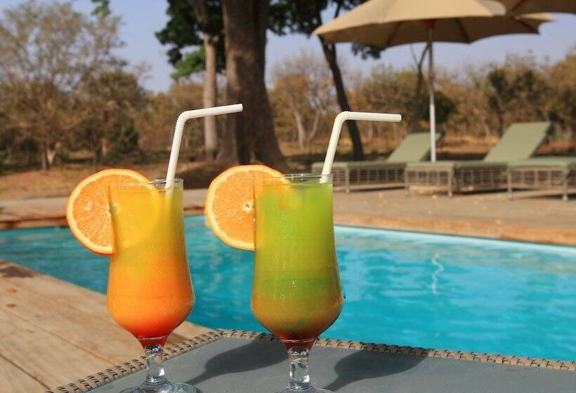 هتل Fathala Wildlife Reserve