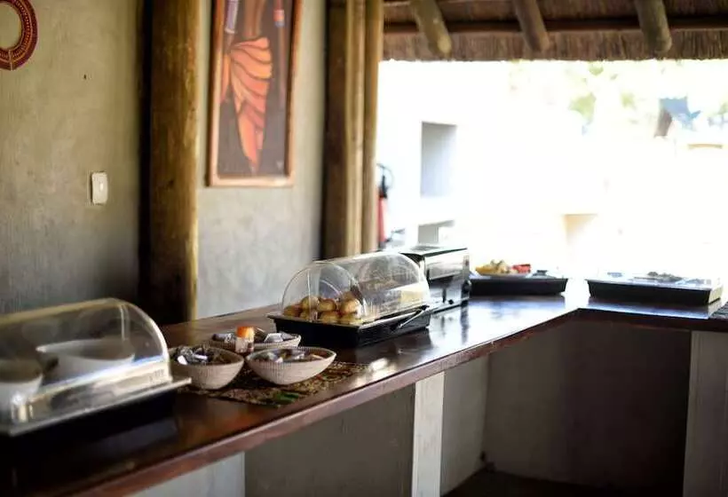 هتل Fathala Wildlife Reserve