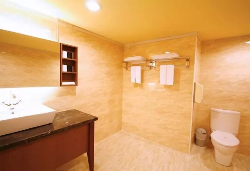 Kindness Hotel   Yuanlin