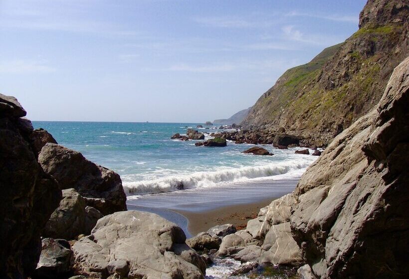 ホテル Ragged Point Inn And Resort