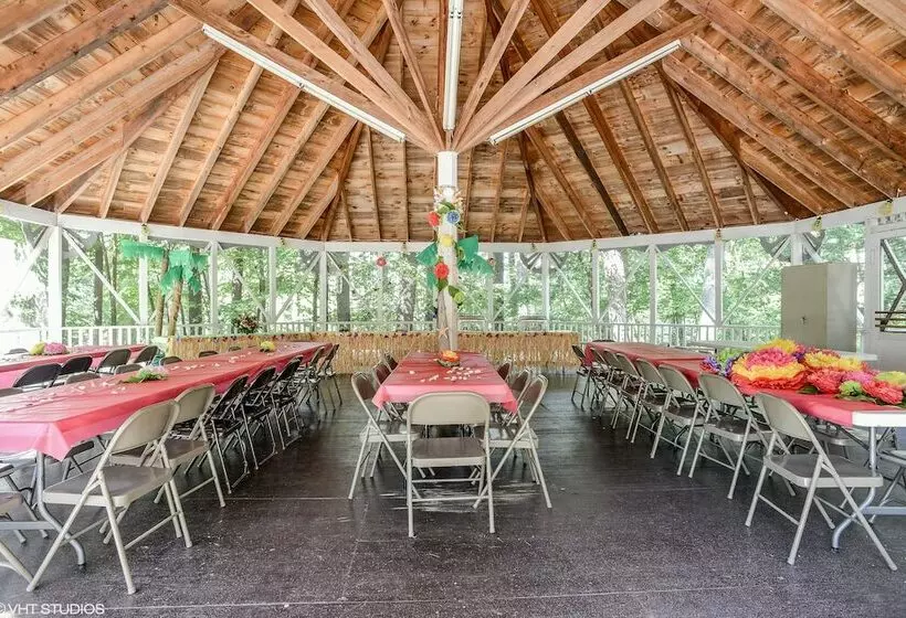 Hotelli Sandy Beach Rv Resort