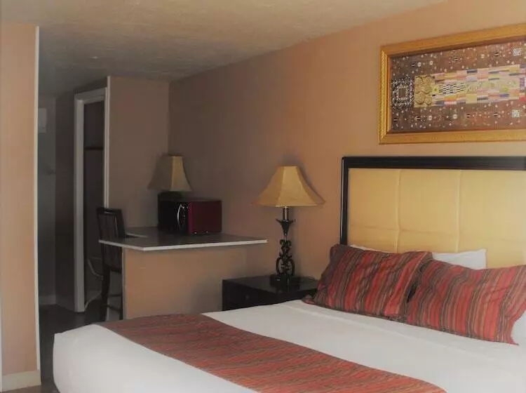 Motelli Eagle Crater Lake Inn