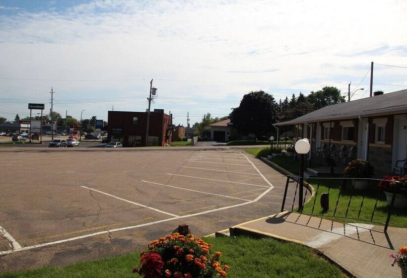 汽车旅馆 Hillside Inn Pembroke