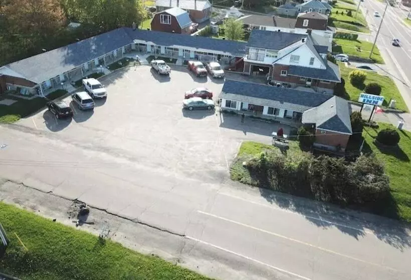 Motelli Hillside Inn Pembroke