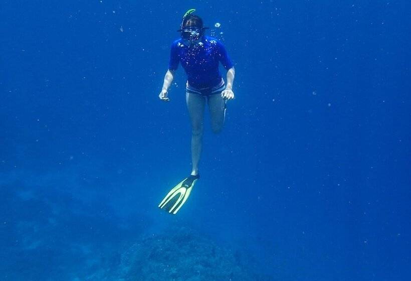 پانسیون Mathiveri Inn