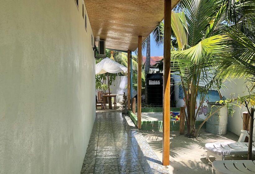 پانسیون Mathiveri Inn