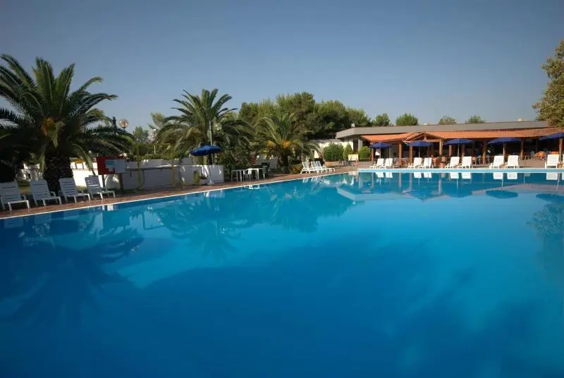 استراحتگاه Villaggio Albatros