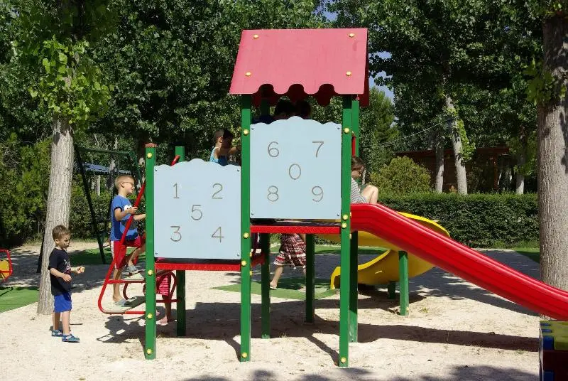 استراحتگاه Villaggio Albatros