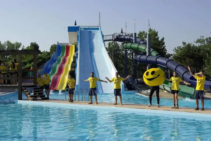 استراحتگاه Villaggio Albatros
