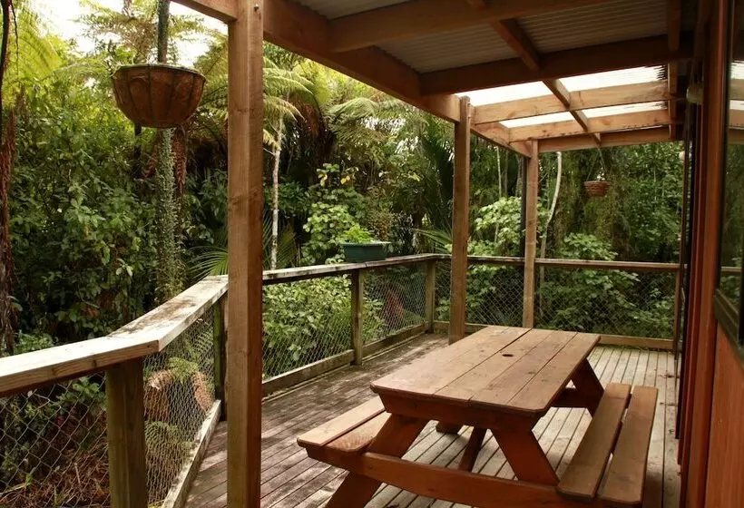 Retkeilymaja Te Nikau Retreat