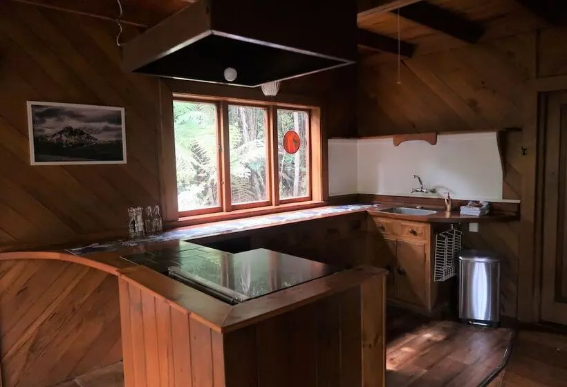 Retkeilymaja Te Nikau Retreat