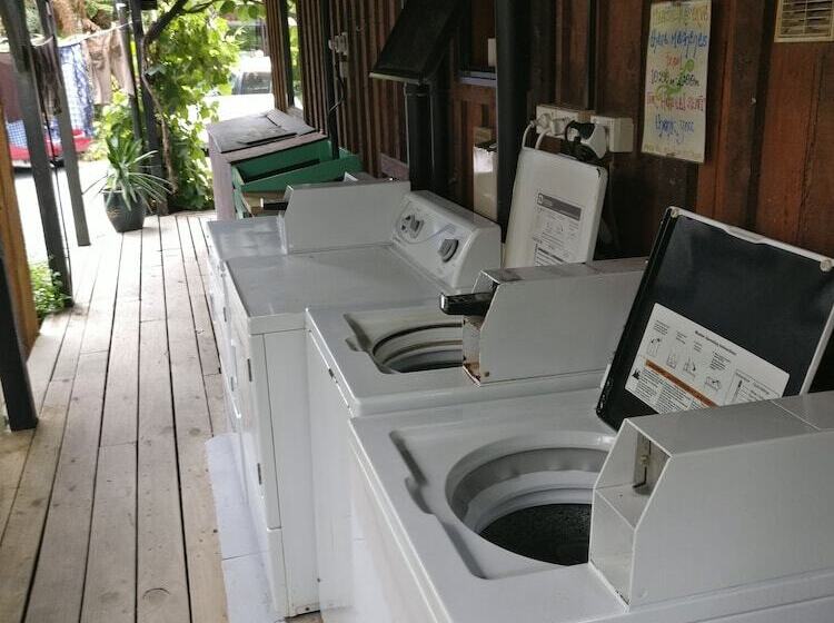 Общежитие Te Nikau Retreat