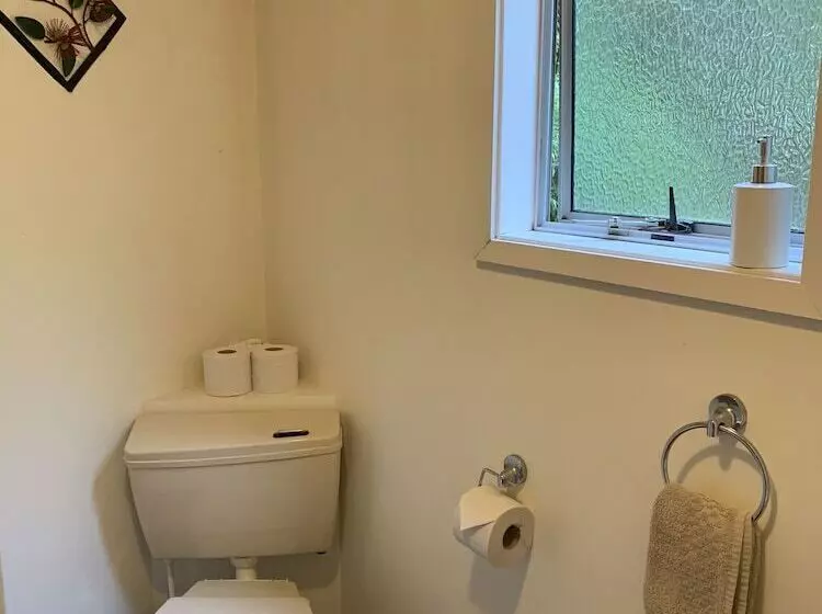 Retkeilymaja Te Nikau Retreat