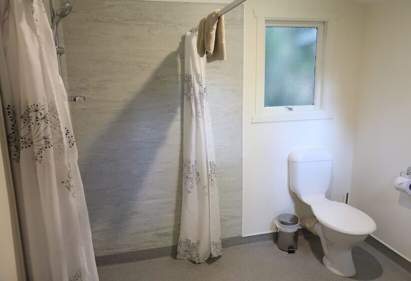 Общежитие Te Nikau Retreat