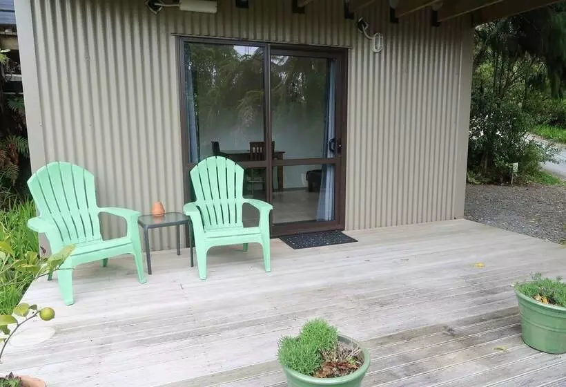 Retkeilymaja Te Nikau Retreat