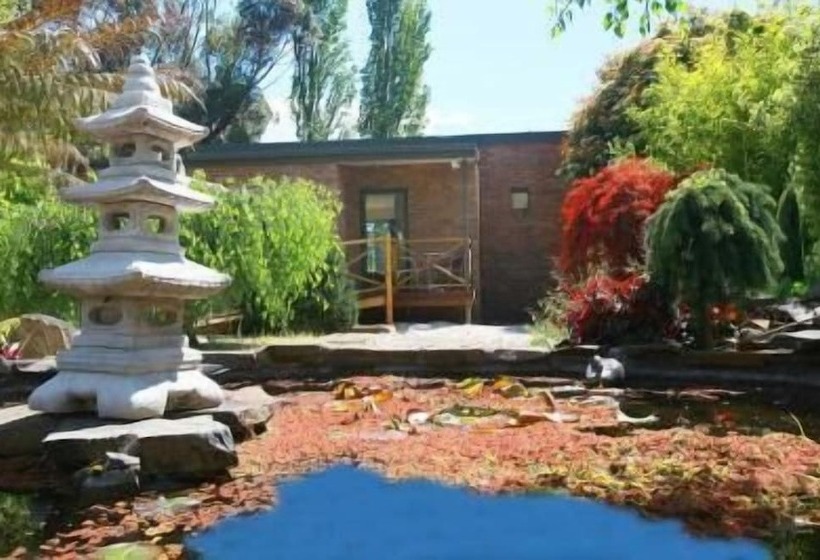 The Shingles Riverside Cottages