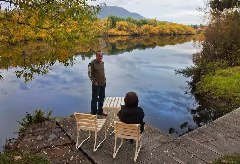 The Shingles Riverside Cottages
