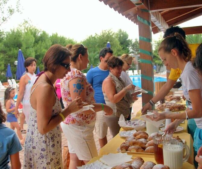 Курорт Villaggio Albatros