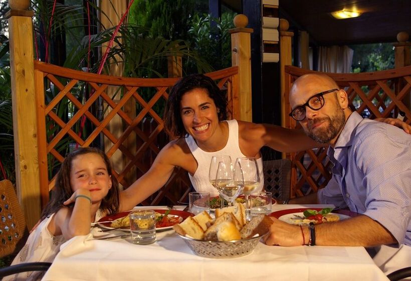 Курорт Villaggio Albatros