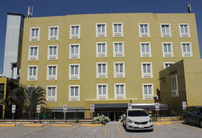 Beverly Hills: Hotel And Business