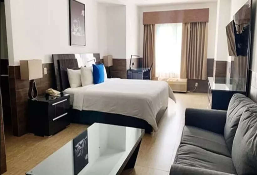 Beverly Hills: Hotel And Business