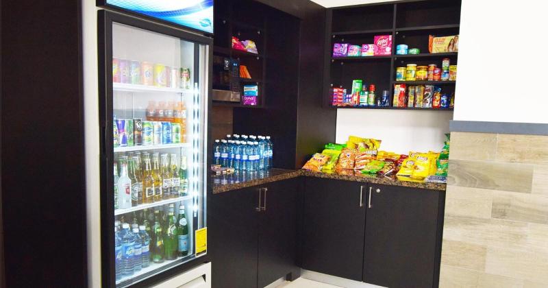 Beverly Hills: Hotel And Business