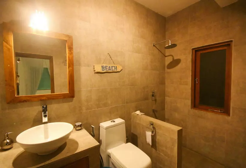 Отель Footprints Villa