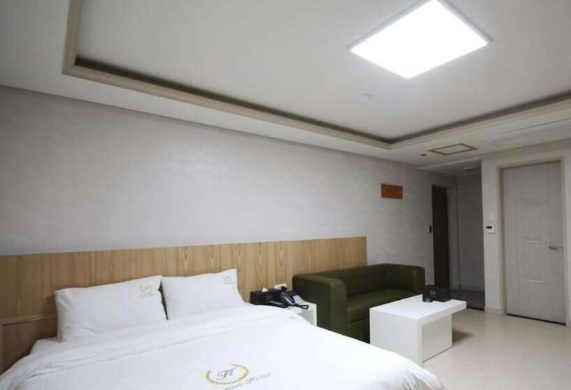 בית מלון כפרי Havana