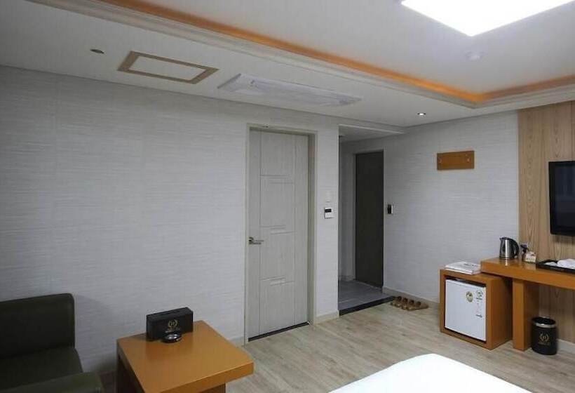 בית מלון כפרי Havana