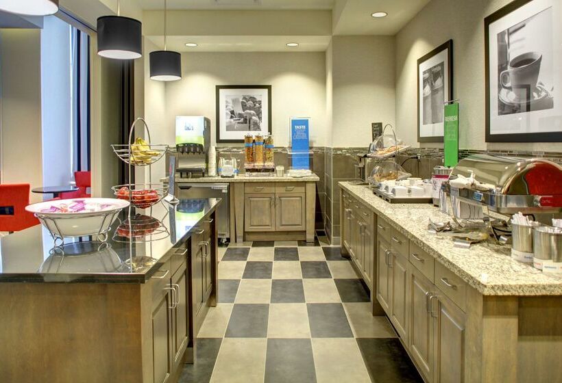 Szálloda Hampton Inn & Suites Roanokedowntown