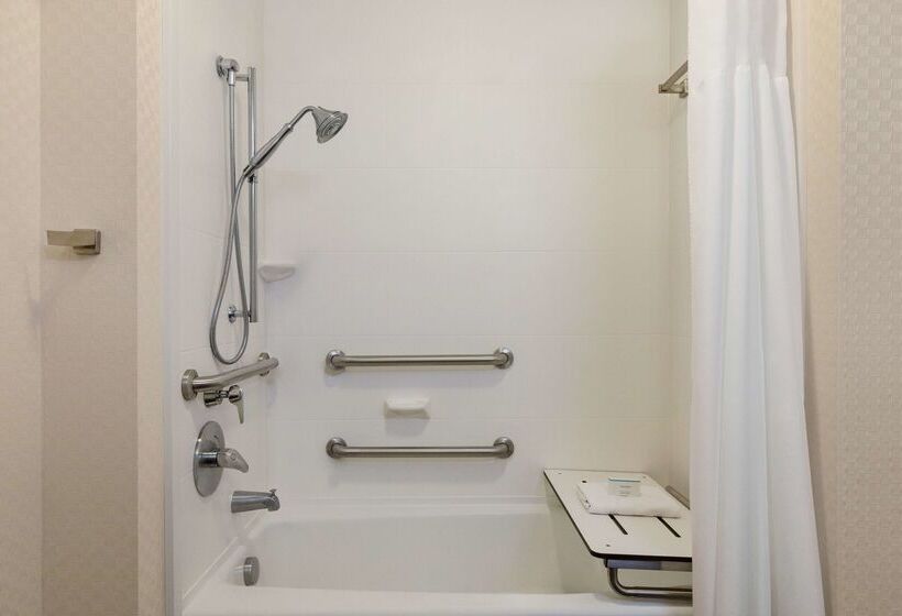 Szálloda Hampton Inn & Suites Roanokedowntown